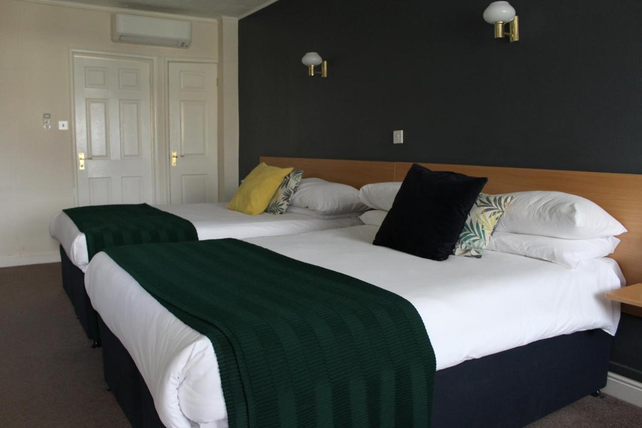 The Town & Country Lodge Dundry Exterior photo