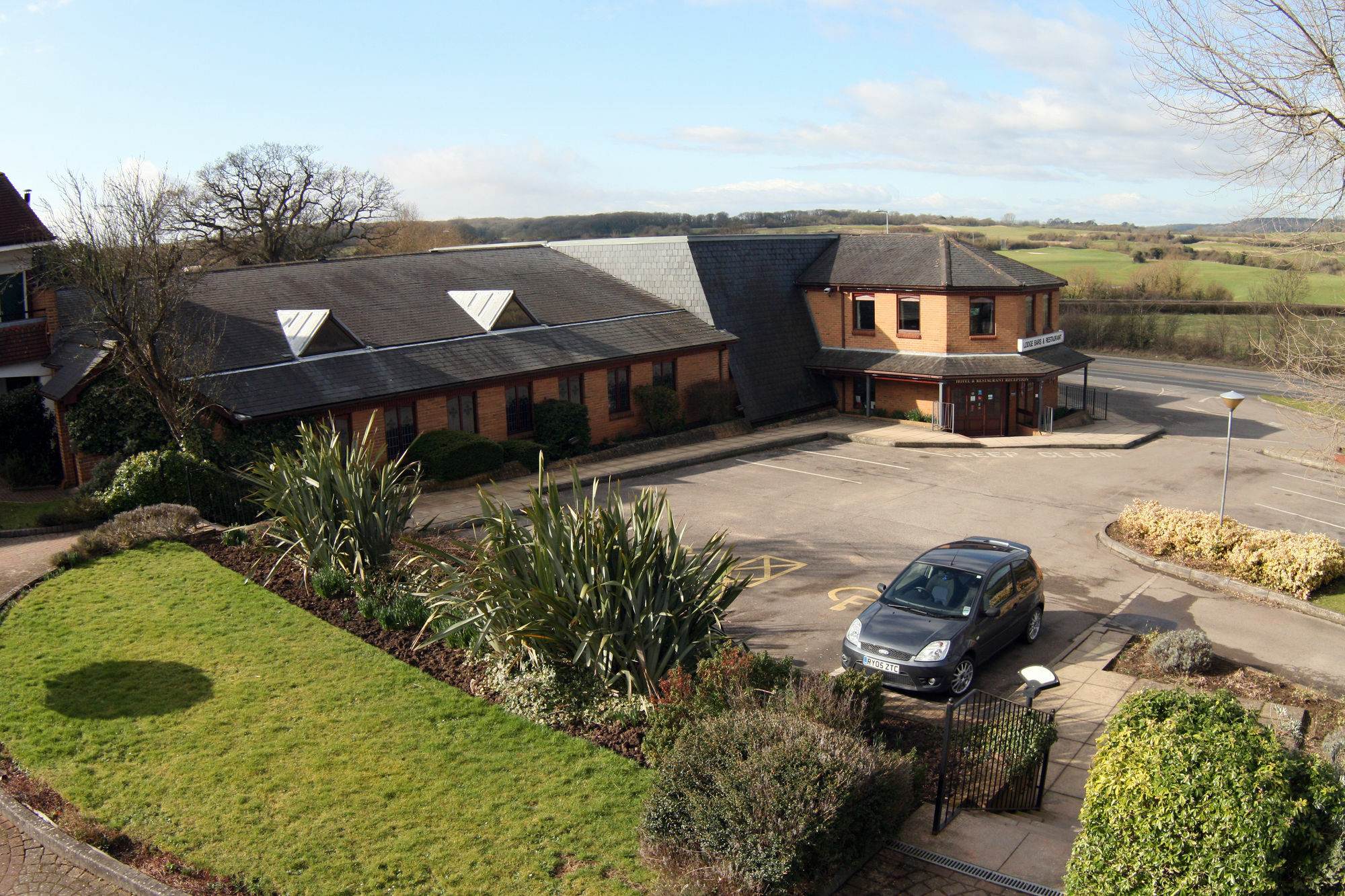 The Town & Country Lodge Dundry Exterior photo