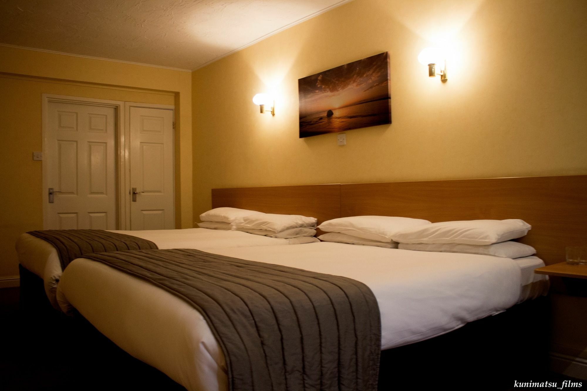 The Town & Country Lodge Dundry Exterior photo